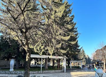 bulgaria/bansko/attraction/nikola-vaptsarov-monument