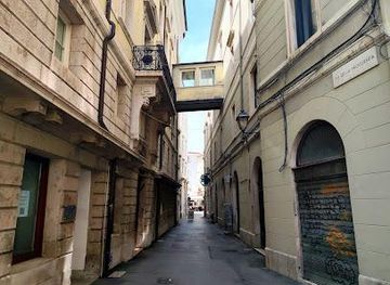 italy/trieste/attraction/quartiere-cavana-citta-vecchia