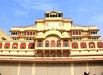 india/jaipur/jantar-mantar/attraction/maharaja-sawai-man-singh-ii-museum