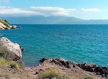 albania/mallakastra/attraction/wild-beach
