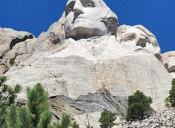 south-dakota/mount-rushmore/attraction/presidential-trail