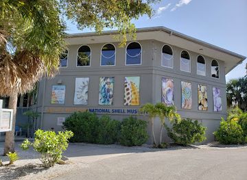 florida/southeast-florida/attraction/bailey-matthews-national-shell-museum-aquarium