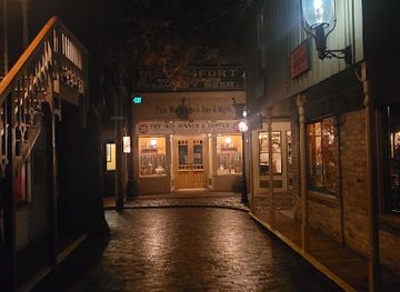 wisconsin/milwaukee/attraction/streets-of-old-milwaukee