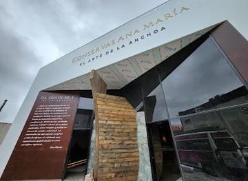 spain/bilbao/attraction/galeria-de-arte-de-la-anchoa