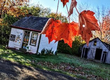 canada/annapolis-valley/attraction/replica-of-maud-lewis-house