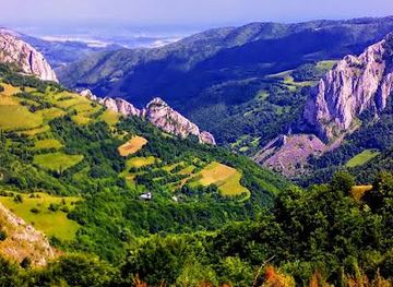romania/alba/attraction/trascau-mountains