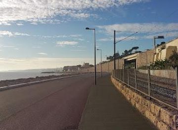portugal/cascais/attraction/cruz-quebrada-beach