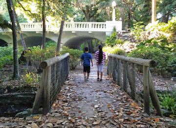 florida/orlando-theme-parks/attraction/dickson-azalea-park