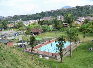 colombia/risaralda-department/attraction/parque-el-oso
