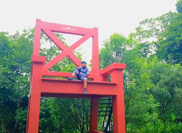 philippines/tagaytay/attraction/throne-giant-chair