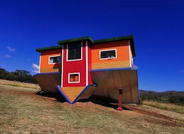 south-africa/johannesburg/attraction/upside-down-house