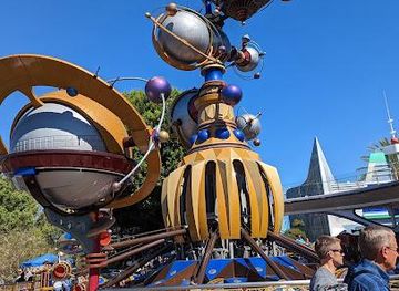 california/anaheim/attraction/astro-orbitor