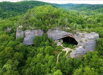 kentucky/cumberland-plateau/attraction/natural-arch-scenic-area
