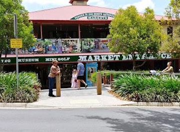 australia/cairns/attraction/kuranda-original-rainforest-markets