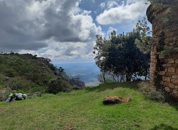 zimbabwe/great-zimbabwe-national-monument/attraction/worlds-view