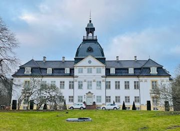 denmark/north-zealand/attraction/charlottenlund-castle