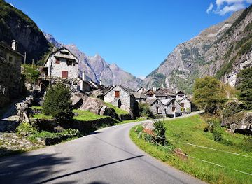 switzerland/ticino/attraction/ponte-brolla-canyon
