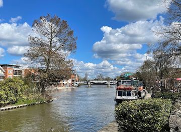 united-kingdom/windsor/attraction/windsor-riverside-walk