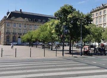 france/bordeaux/attraction/place-jean-jaures