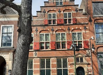 netherlands/dutch-coast/attraction/old-building-with-ancient-dutch-architecture