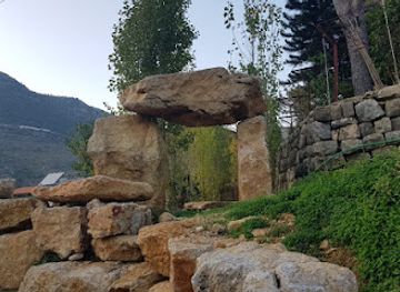 lebanon/chouf/attraction/kahf-el-founoun