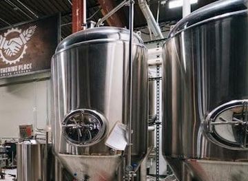 wisconsin/milwaukee/attraction/gathering-place-brewing-company