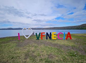 nicaragua/masaya-volcano/attraction/zona-costera-lago-de-masaya