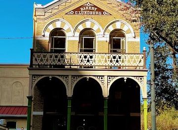 texas/austin/attraction/old-bakery-and-emporium