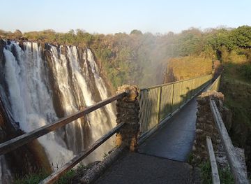 zambia/lufupa-river-camp/attraction/knife-edge-bridge
