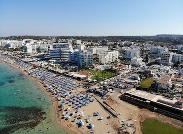 cyprus/fig-tree-bay/attraction/rocas-beach-public-shower-and-toilet