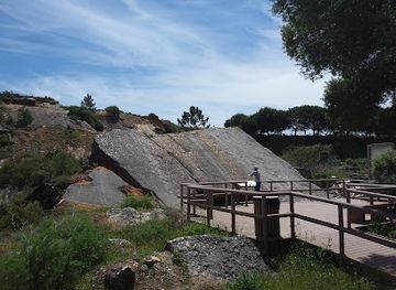 portugal/arrabida-natural-park/attraction/monumento-natural-da-pedreira-do-avelino