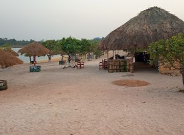 sierra-leone/john-obey-beach/attraction/bamba-beach-mugomeh-investment