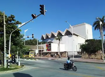 Teatro Amira de la Rosa