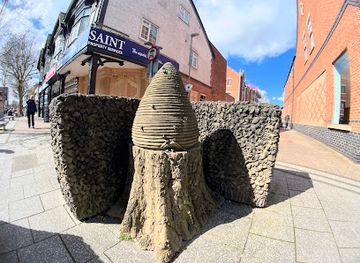 united-kingdom/nottingham/attraction/statue-of-honeycomb