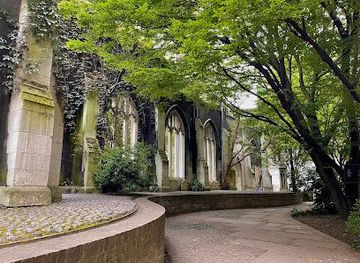 united-kingdom/windsor/attraction/st-dunstan-in-the-east-church-garden