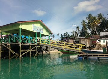 indonesia/pulau-derawan/attraction/labuan-cermin