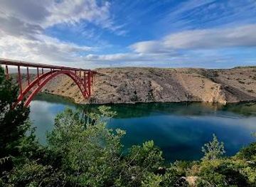 croatia/zadar/attraction/maslenica-bridge
