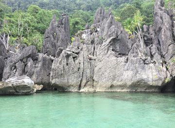 indonesia/central-sulawesi/attraction/labengki-pasir-panjang