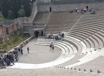 italy/pompeii/amphitheatre-of-pompeii/attraction/amphitheatre-of-pompeii