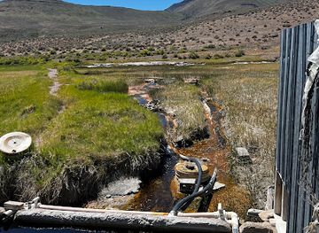 oregon/baker-county/attraction/alvord-hot-springs-bath-house-campground