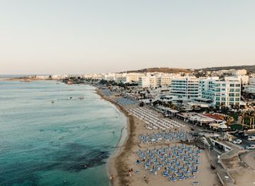 cyprus/fig-tree-bay/attraction/yianna-marie-beach-bar