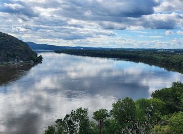 pennsylvania/appalachian-mountains/attraction/chickies-ridge