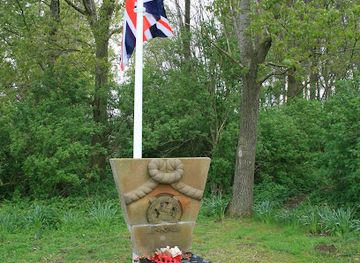belgium/ypres/attraction/liverpool-scottish-memorial-railway-wood