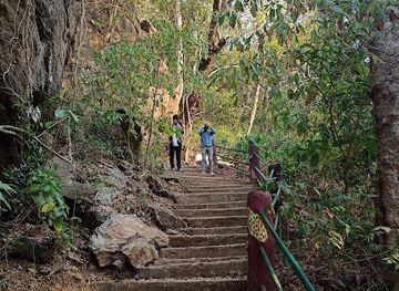 india/chhattisgarh/attraction/kailash-cave