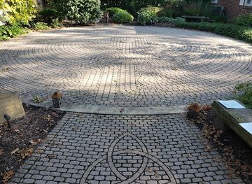 ohio/northwest-ohio/attraction/the-norma-stark-memory-garden-and-labyrinth