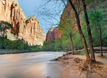 utah/dixie-national-forest/attraction/riverside-walk-trailhead