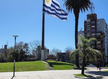 uruguay/piedras-blancas/attraction/monumento-al-pabellon-nacional