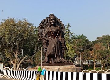 india/bhopal/attraction/rani-kamlapati-statue