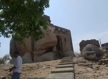 Madan mahal pahadi