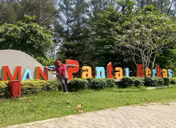 Pantai Berkas Park
